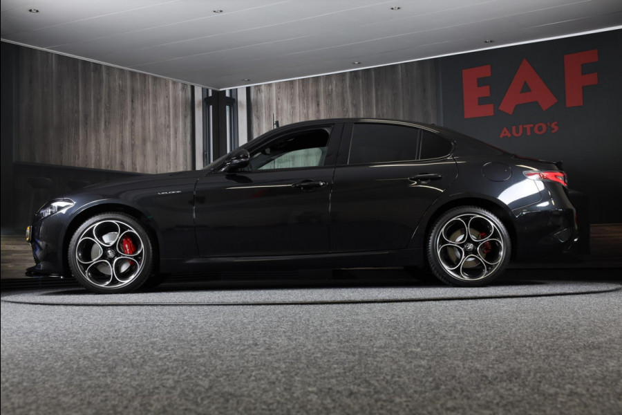 Alfa Romeo Giulia 2.0 T GME AWD Tributo Italiano / FACELIFT / Digital Cockpit / Acc / HK / Leder / Elek Stoelen / Camera / 19 Inch