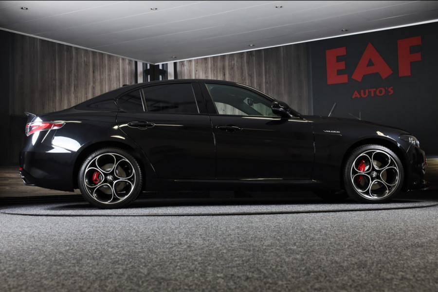 Alfa Romeo Giulia 2.0 T GME AWD Tributo Italiano / FACELIFT / Digital Cockpit / Acc / HK / Leder / Elek Stoelen / Camera / 19 Inch
