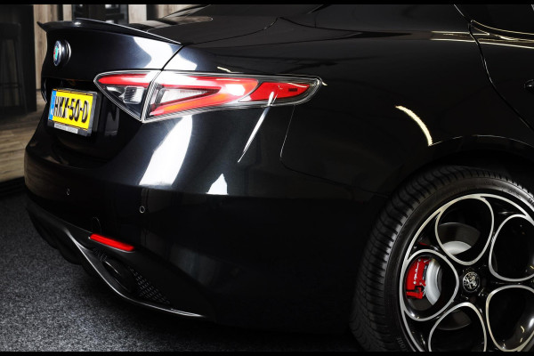 Alfa Romeo Giulia 2.0 T GME AWD Tributo Italiano / FACELIFT / Digital Cockpit / Acc / HK / Leder / Elek Stoelen / Camera / 19 Inch