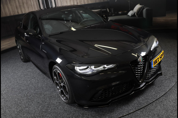 Alfa Romeo Giulia 2.0 T GME AWD Tributo Italiano / FACELIFT / Digital Cockpit / Acc / HK / Leder / Elek Stoelen / Camera / 19 Inch