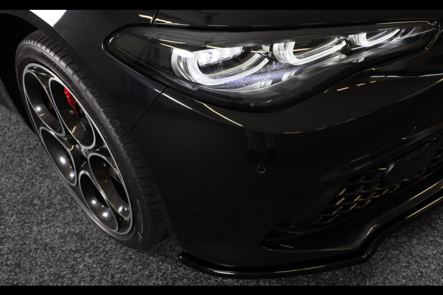 Alfa Romeo Giulia 2.0 T GME AWD Tributo Italiano / FACELIFT / Digital Cockpit / Acc / HK / Leder / Elek Stoelen / Camera / 19 Inch