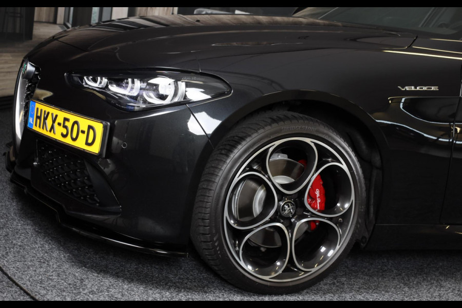 Alfa Romeo Giulia 2.0 T GME AWD Tributo Italiano / FACELIFT / Digital Cockpit / Acc / HK / Leder / Elek Stoelen / Camera / 19 Inch