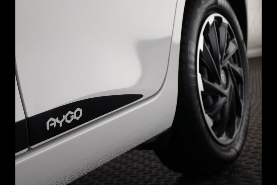 Toyota Aygo 1.0 VVT-i X-Fun Bi-Tone | Airco | Bluetooth | Privacy Glass |