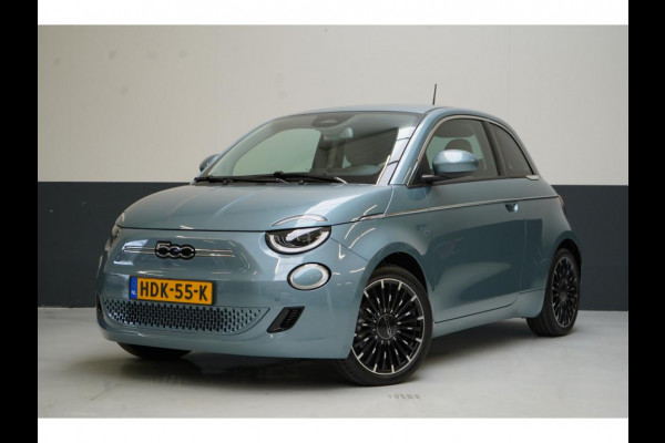 Fiat 500E 3+1 La Prima 42 kWh | Navigatie | Achteruitrijcamera | Lederen bekleding | Stoelverwarming