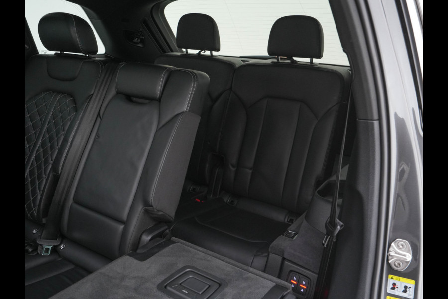 Audi SQ7 4.0 TDI quattro Pro Line + [ 7-Pers. ] Aut. *PANO | HEAD-UP | ADAPTIVE-CRUISE | BLIS | FULL-LEATHER | SOFT-CLOSE |  FULL-LED | TOP-VIEW | MEMORY-PACK | BOSE-SOUND | DIGI-COCKPIT | AMBIENT-LIGHT | NAVI-FULLMAP | TOWBAR | SPORT-SEAT