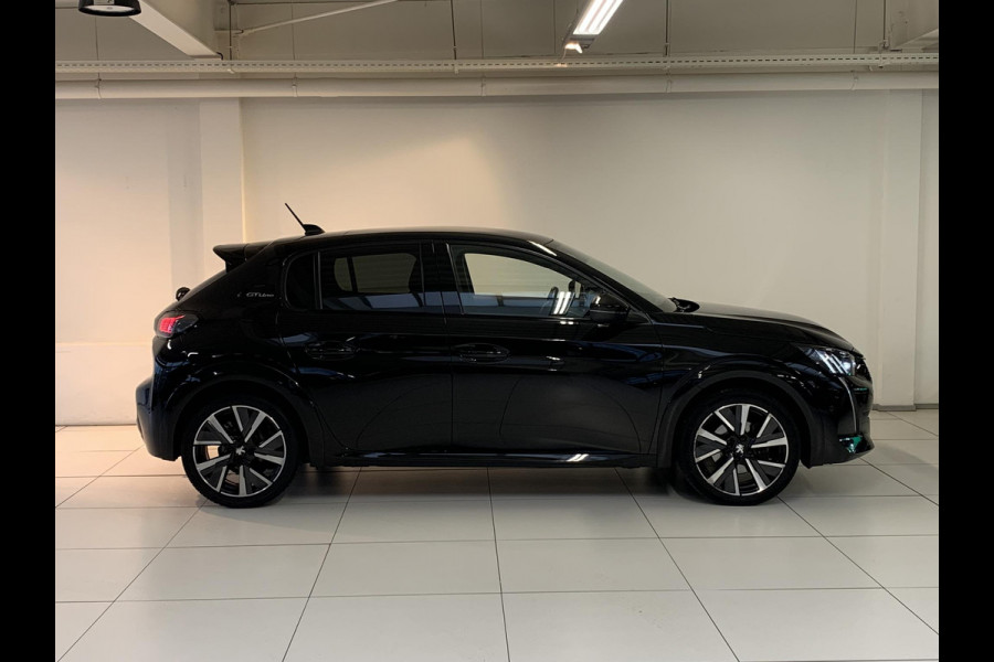 Peugeot 208 1.2 PureTech GT-Line 130PK | Automaat | Adaptieve Cruise Control | Trekhaak afneembaar |  Panoramadak | Navigatie | Achteruitrijcamera | Android auto / Apple carplay