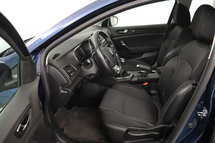 Renault Mégane 1.2 TCe Zen | Trekhaak | Navigatie | Parkeerhulp | Climate control | Cruise control | Bluetooth | DAB | Regen-/lichtsensor