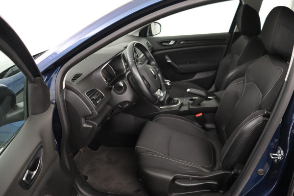 Renault Mégane 1.2 TCe Zen | Trekhaak | Navigatie | Parkeerhulp | Climate control | Cruise control | Bluetooth | DAB | Regen-/lichtsensor