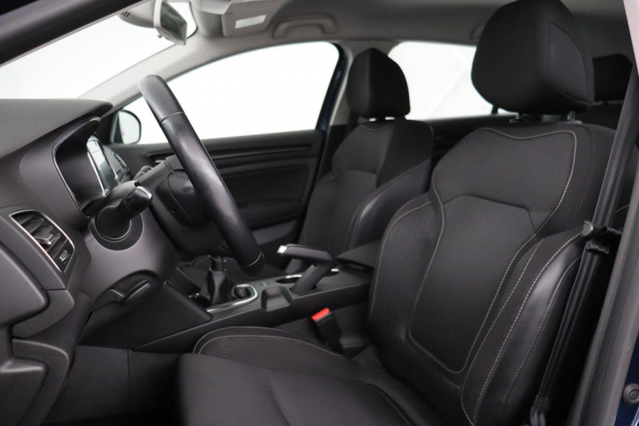 Renault Mégane 1.2 TCe Zen | Trekhaak | Navigatie | Parkeerhulp | Climate control | Cruise control | Bluetooth | DAB | Regen-/lichtsensor