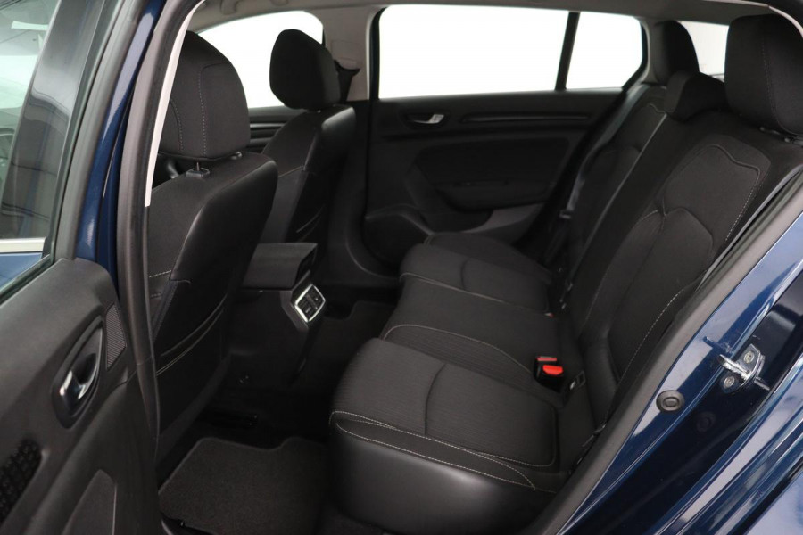 Renault Mégane 1.2 TCe Zen | Trekhaak | Navigatie | Parkeerhulp | Climate control | Cruise control | Bluetooth | DAB | Regen-/lichtsensor