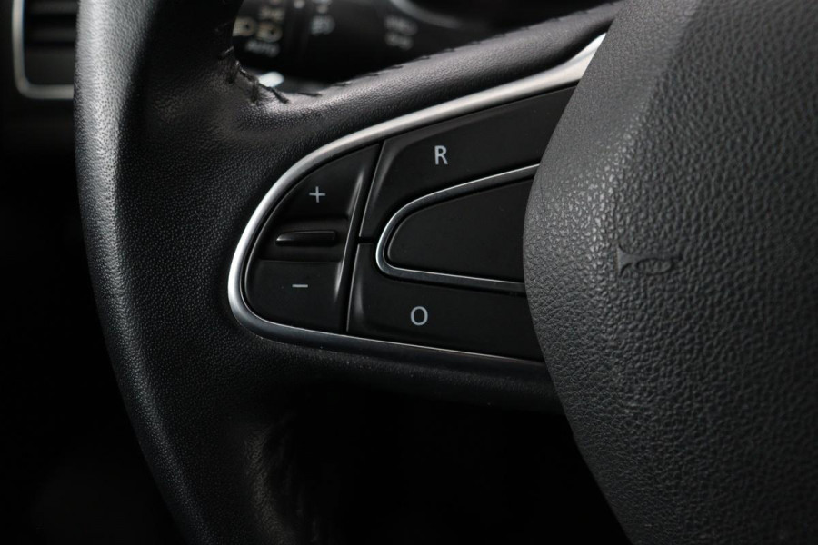 Renault Mégane 1.2 TCe Zen | Trekhaak | Navigatie | Parkeerhulp | Climate control | Cruise control | Bluetooth | DAB | Regen-/lichtsensor