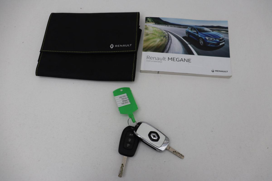 Renault Mégane 1.2 TCe Zen | Trekhaak | Navigatie | Parkeerhulp | Climate control | Cruise control | Bluetooth | DAB | Regen-/lichtsensor