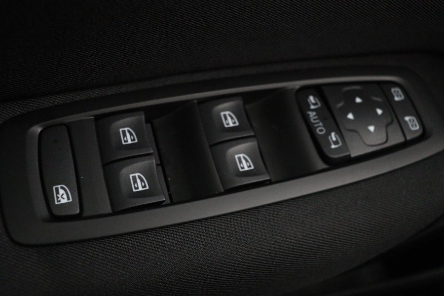 Renault Mégane 1.2 TCe Zen | Trekhaak | Navigatie | Parkeerhulp | Climate control | Cruise control | Bluetooth | DAB | Regen-/lichtsensor