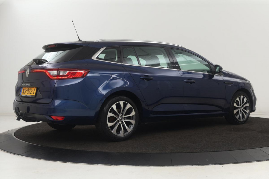 Renault Mégane 1.2 TCe Zen | Trekhaak | Navigatie | Parkeerhulp | Climate control | Cruise control | Bluetooth | DAB | Regen-/lichtsensor