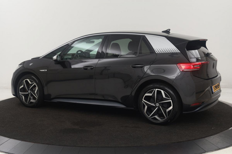 Volkswagen ID.3 First Plus 58 kWh | Stoel & stuurverwarming | Adaptive cruise | Matrix LED | Carplay | Keyless | Navigatie | Camera | Navigatie