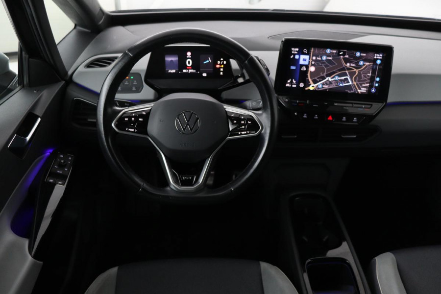Volkswagen ID.3 First Plus 58 kWh | Stoel & stuurverwarming | Adaptive cruise | Matrix LED | Carplay | Keyless | Navigatie | Camera | Navigatie