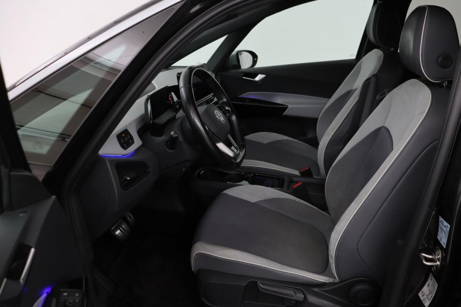 Volkswagen ID.3 First Plus 58 kWh | Stoel & stuurverwarming | Adaptive cruise | Matrix LED | Carplay | Keyless | Navigatie | Camera | Navigatie