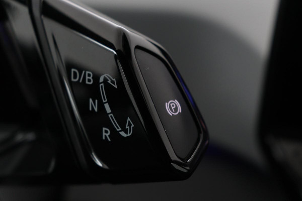 Volkswagen ID.3 First Plus 58 kWh | Stoel & stuurverwarming | Adaptive cruise | Matrix LED | Carplay | Keyless | Navigatie | Camera | Navigatie