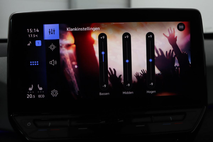 Volkswagen ID.3 First Plus 58 kWh | Stoel & stuurverwarming | Adaptive cruise | Matrix LED | Carplay | Keyless | Navigatie | Camera | Navigatie