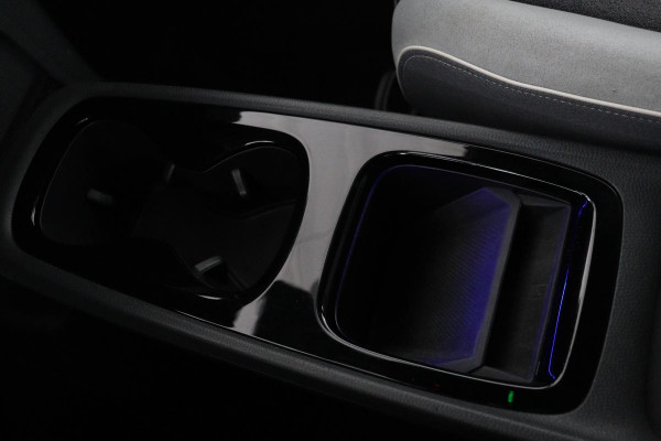 Volkswagen ID.3 First Plus 58 kWh | Stoel & stuurverwarming | Adaptive cruise | Matrix LED | Carplay | Keyless | Navigatie | Camera | Navigatie