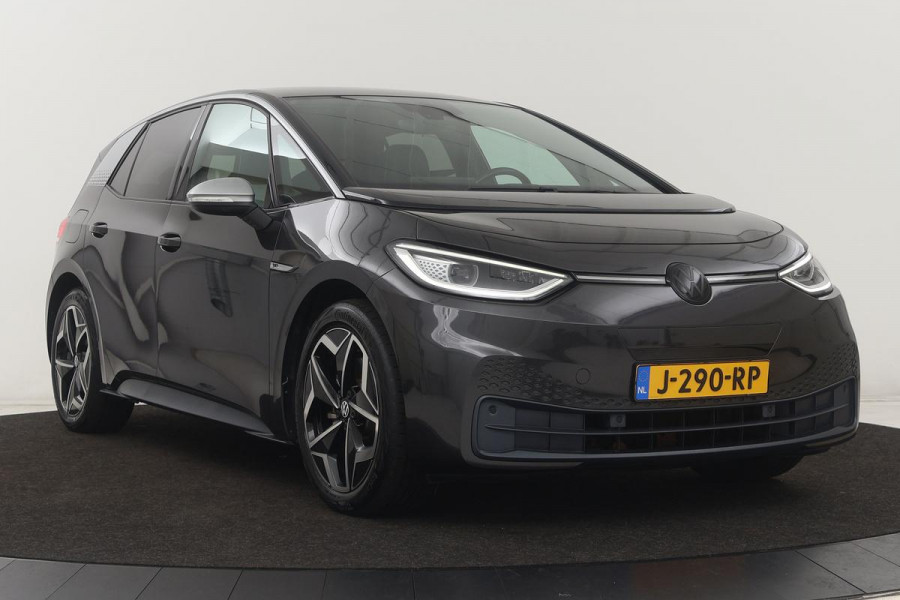 Volkswagen ID.3 First Plus 58 kWh | Stoel & stuurverwarming | Adaptive cruise | Matrix LED | Carplay | Keyless | Navigatie | Camera | Navigatie