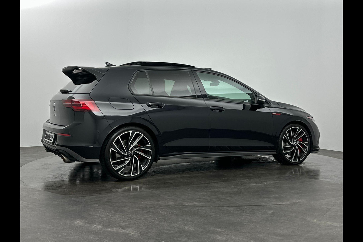 Volkswagen Golf 2.0 TSI GTI Clubsport Pano IQ Camera Volkswagen Golf 2.0 TSI GTI Clubsport Pano IQ Camera