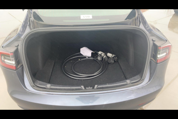 Tesla Model 3 STD RANGE-PLUS 239 PK ACCUTEST 86 %! 1e EIG. LEDER INTERIEUR. SLECHTS 81.000 KM TOT 2 JAAR GARANTIE