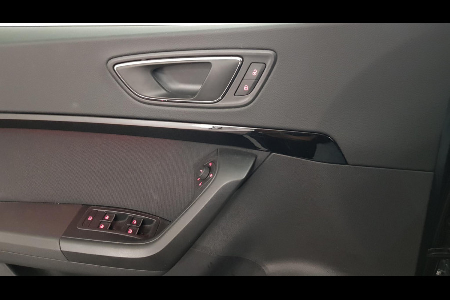Seat Ateca 1.5 TSI 150pk DSG FR SEAT Ateca 1.5 TSI 150pk DSG  FR Navigatie Camera Climate Control Digitale Cockpit Adaptive Cruise control Parkeer sensoren