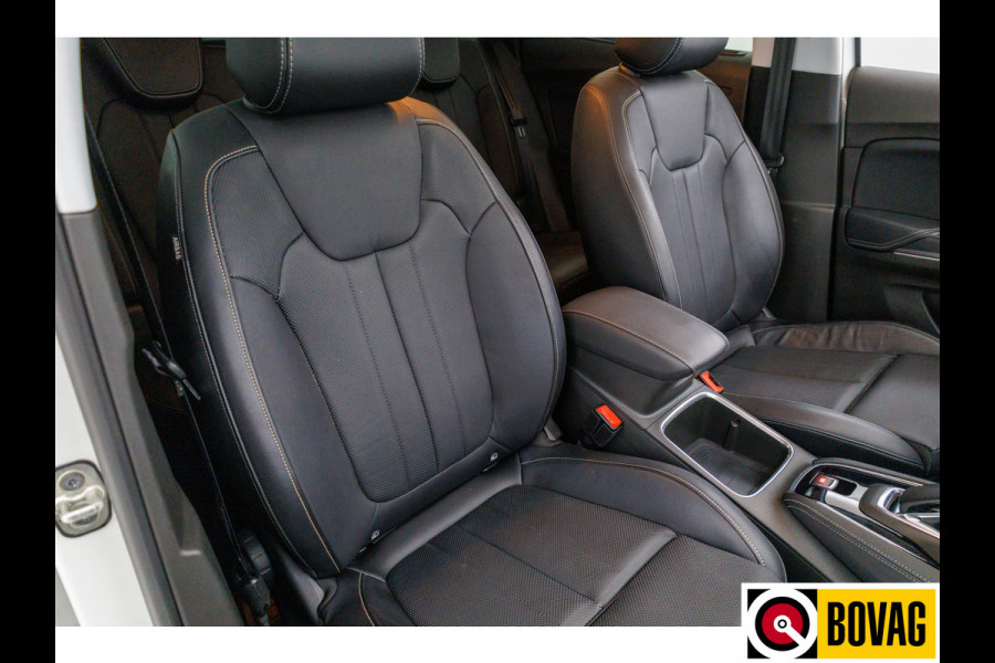 Opel Grandland X 1.6 Turbo Hybrid4 Innovation 300 PK | Leder | Led | Elec. stoel met geheugen | Stoelverw. en koeling Camera, PDC, 360 Camera