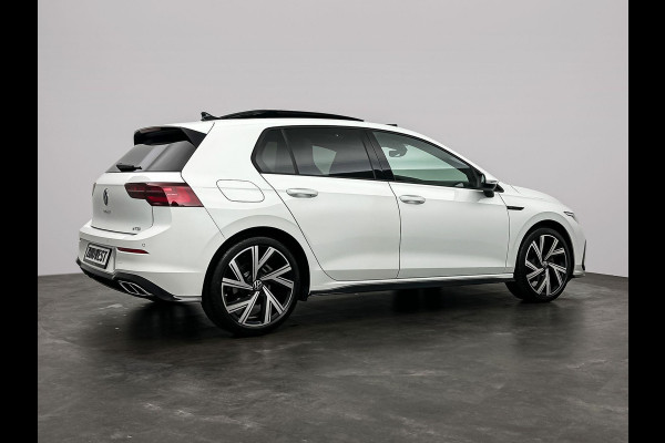 Volkswagen Golf 1.5 eTSI R-Line Pano ACC IQ Camera Sfeer