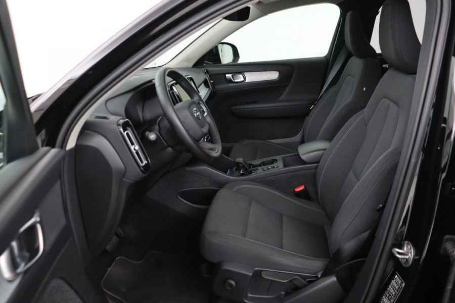 Volvo XC40 1.5 T4 Recharge Inscription | Panoramadak | Stoel & stuurverwarming | Carplay | Camera | Navigatie | Full LED | Parkeerhulp