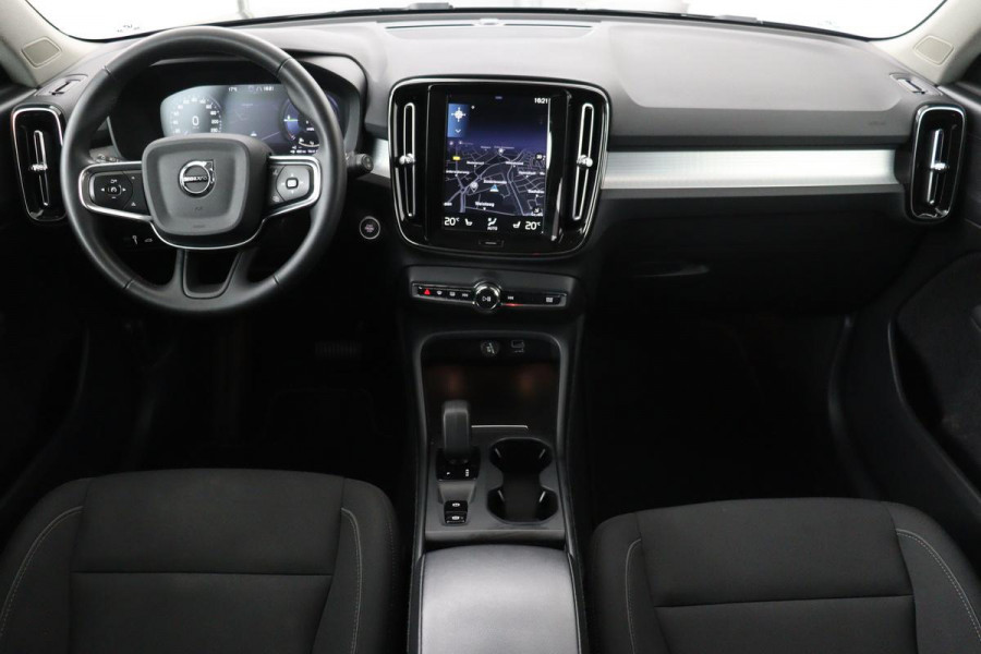 Volvo XC40 1.5 T4 Recharge Inscription | Panoramadak | Stoel & stuurverwarming | Carplay | Camera | Navigatie | Full LED | Parkeerhulp
