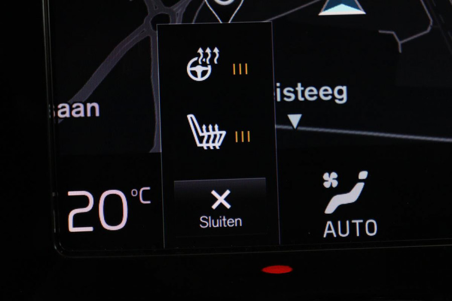 Volvo XC40 1.5 T4 Recharge Inscription | Panoramadak | Stoel & stuurverwarming | Carplay | Camera | Navigatie | Full LED | Parkeerhulp