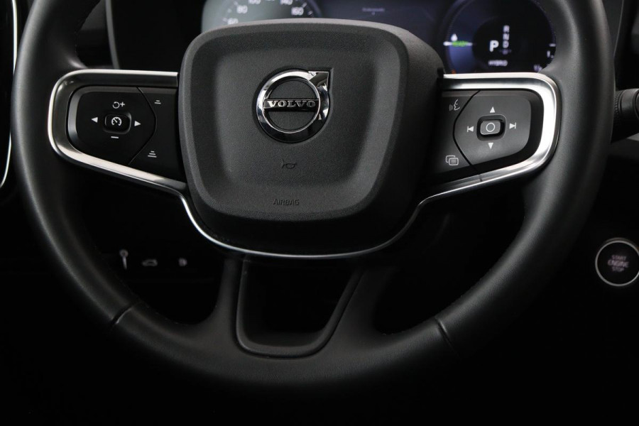Volvo XC40 1.5 T4 Recharge Inscription | Panoramadak | Stoel & stuurverwarming | Carplay | Camera | Navigatie | Full LED | Parkeerhulp