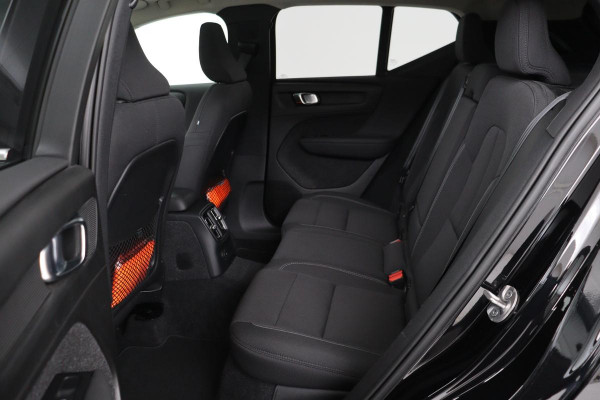 Volvo XC40 1.5 T4 Recharge Inscription | Panoramadak | Stoel & stuurverwarming | Carplay | Camera | Navigatie | Full LED | Parkeerhulp
