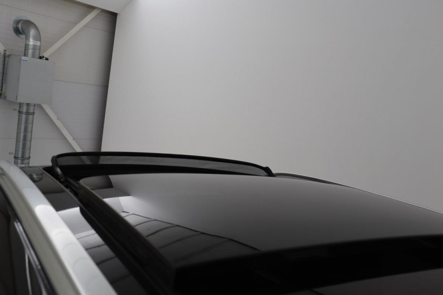 Volvo XC40 1.5 T4 Recharge Inscription | Panoramadak | Stoel & stuurverwarming | Carplay | Camera | Navigatie | Full LED | Parkeerhulp