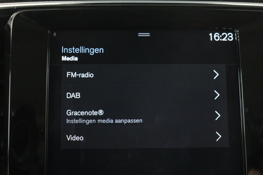 Volvo XC40 1.5 T4 Recharge Inscription | Panoramadak | Stoel & stuurverwarming | Carplay | Camera | Navigatie | Full LED | Parkeerhulp