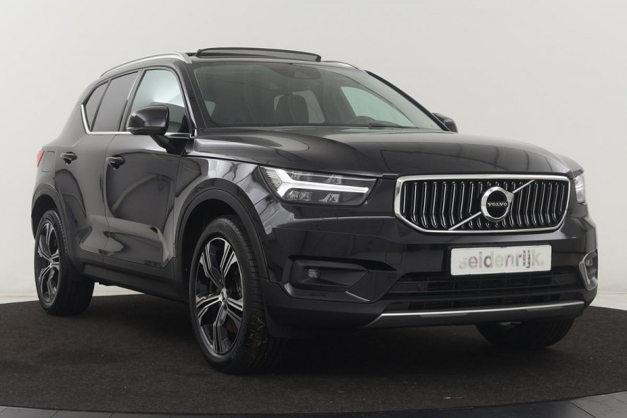 Volvo XC40 1.5 T4 Recharge Inscription | Panoramadak | Stoel & stuurverwarming | Carplay | Camera | Navigatie | Full LED | Parkeerhulp
