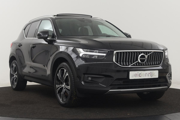 Volvo XC40 1.5 T4 Recharge Inscription | Panoramadak | Stoel & stuurverwarming | Carplay | Camera | Navigatie | Full LED | Parkeerhulp