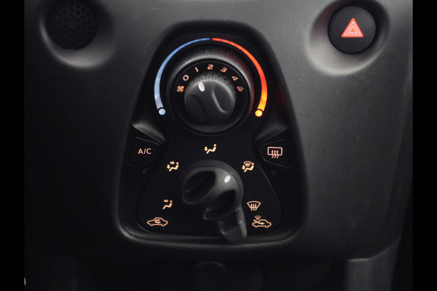 Toyota Aygo 1.0 VVT-i X-Fun Bi-Tone | Airco | Bluetooth | Privacy Glass |
