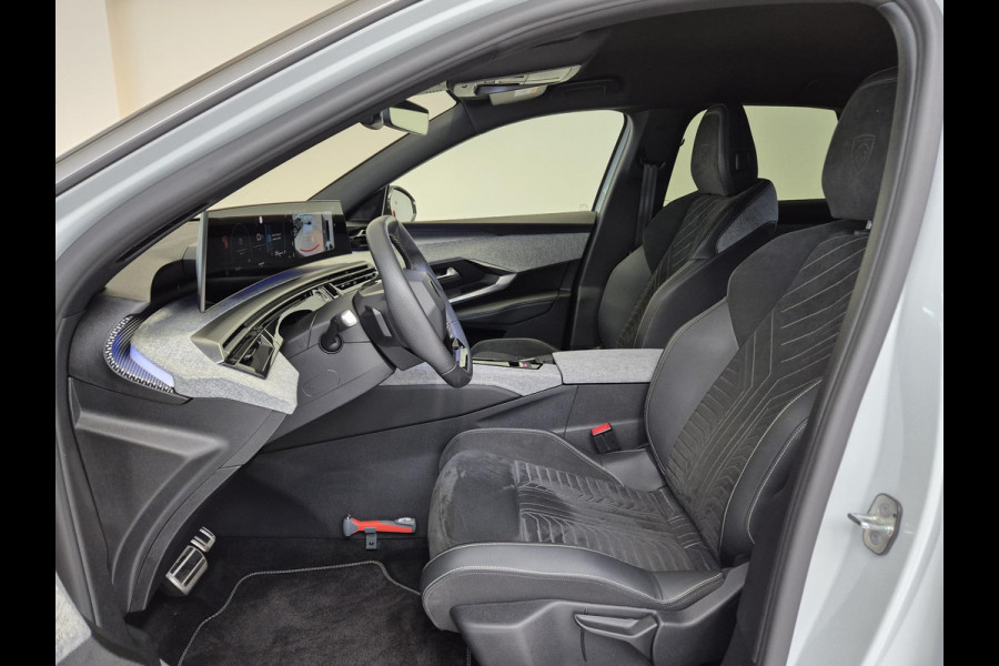 Peugeot 3008 1.2 Hybrid 136 GT Automaat | Navigatie | 360° camera | Kofferklep elektrisch | Stoel/Stuurverwarming | Apple Carplay/Android Auto Draadloos |