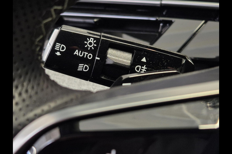 Peugeot 3008 1.2 Hybrid 136 GT Automaat | Navigatie | 360° camera | Kofferklep elektrisch | Stoel/Stuurverwarming | Apple Carplay/Android Auto Draadloos |