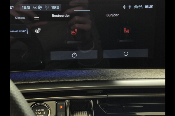 Peugeot 3008 1.2 Hybrid 136 GT Automaat | Navigatie | 360° camera | Kofferklep elektrisch | Stoel/Stuurverwarming | Apple Carplay/Android Auto Draadloos |