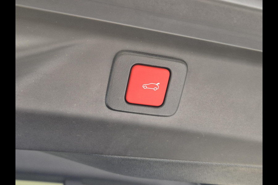 Peugeot 3008 1.2 Hybrid 136 GT Automaat | Navigatie | 360° camera | Kofferklep elektrisch | Stoel/Stuurverwarming | Apple Carplay/Android Auto Draadloos |