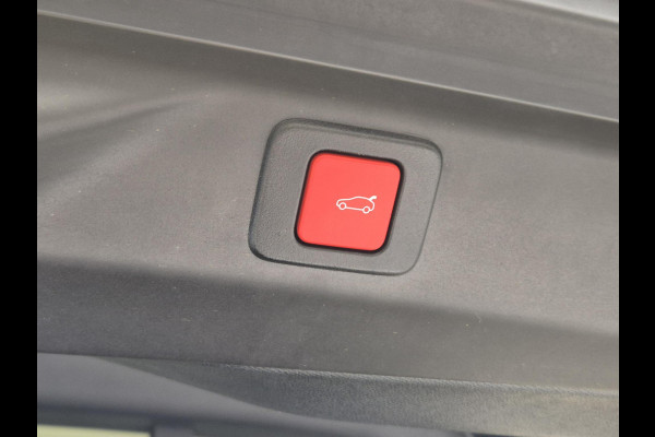 Peugeot 3008 1.2 Hybrid 136 GT Automaat | Navigatie | 360° camera | Kofferklep elektrisch | Stoel/Stuurverwarming | Apple Carplay/Android Auto Draadloos |