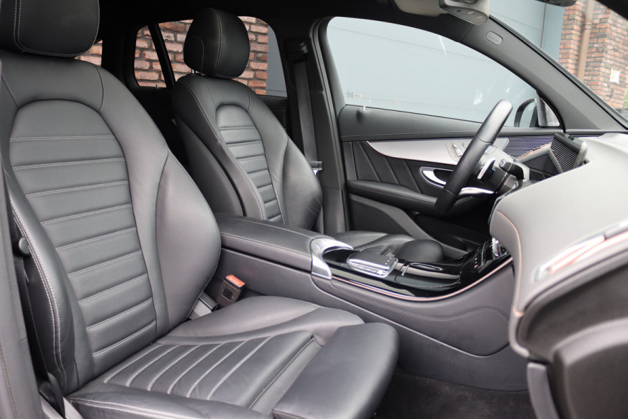 Mercedes-Benz EQC 400 4MATIC AMG Line Premium+ 80 kWh | ex BTW € 34.000,- | Schuifdak | Distronic+ | Memory | Surround Camera | HUD | Leder | Trekhaak | Keyless Go | Augmented Reality | Rijassistentiepakket |
