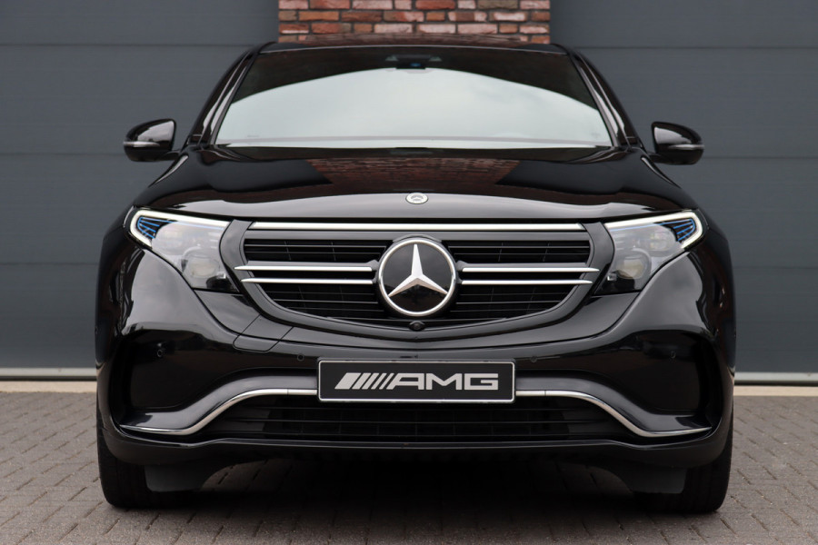 Mercedes-Benz EQC 400 4MATIC AMG Line Premium+ 80 kWh | ex BTW € 34.000,- | Schuifdak | Distronic+ | Memory | Surround Camera | HUD | Leder | Trekhaak | Keyless Go | Augmented Reality | Rijassistentiepakket |