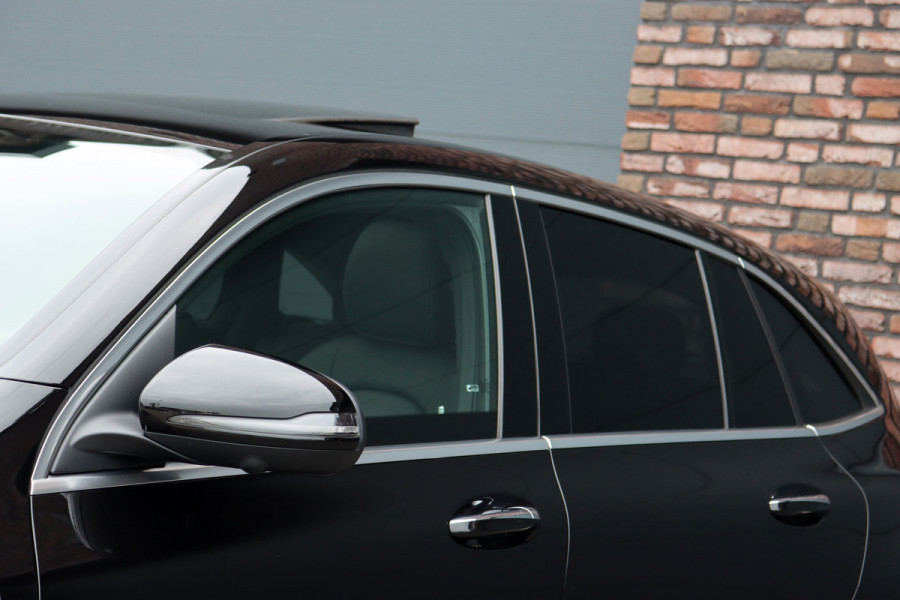 Mercedes-Benz EQC 400 4MATIC AMG Line Premium+ 80 kWh | ex BTW € 34.000,- | Schuifdak | Distronic+ | Memory | Surround Camera | HUD | Leder | Trekhaak | Keyless Go | Augmented Reality | Rijassistentiepakket |