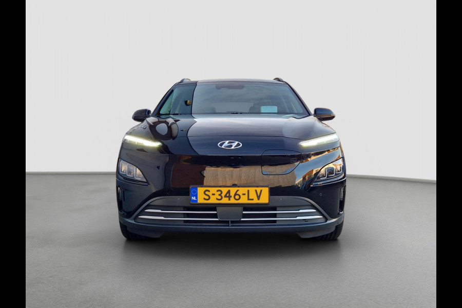 Hyundai Kona EV Premium 64 kWh | HUD | Stoelventilatie | Trekhaak | BSD | Leder |