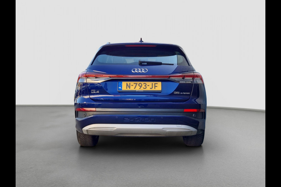 Audi Q4 e-tron 35 Launch edition Advanced 55 kWh | Stoelverwarming | Clima | Draadloos Android Auto / Apple Carplay | PDC | Verwarmde buitenspiegels|